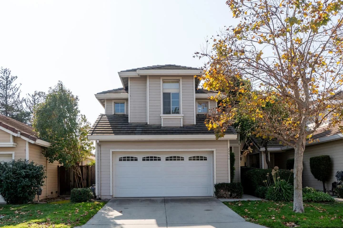 17516 Woodridge Ct photo 1