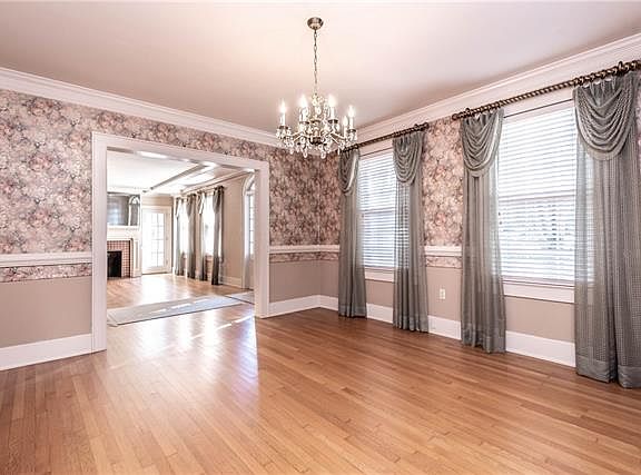 5th image of 114 Beall St NW