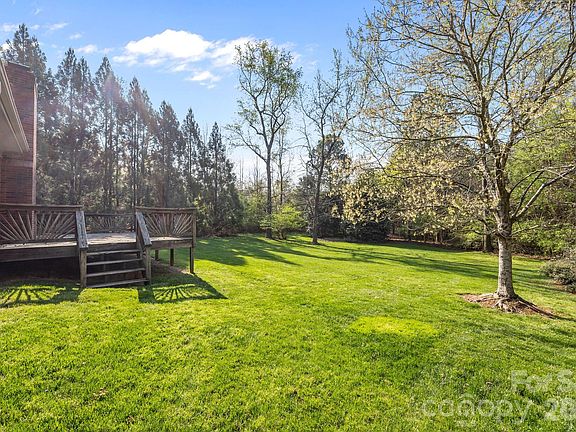 3rd image of 3325 Tilley Morris Rd