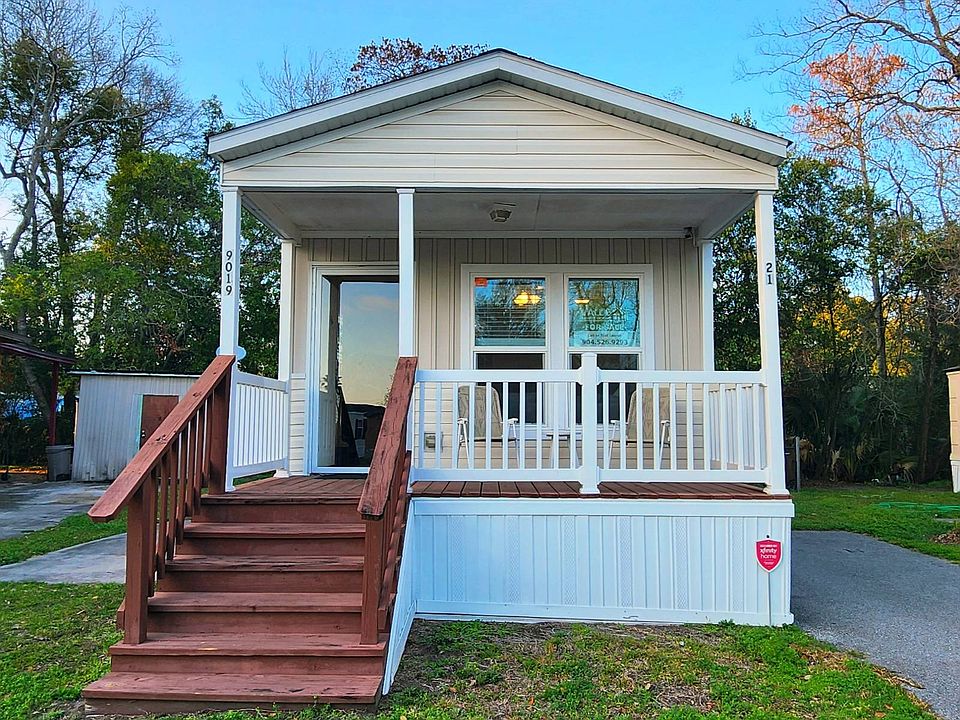 1st image of 9109 Fairglade Dr N