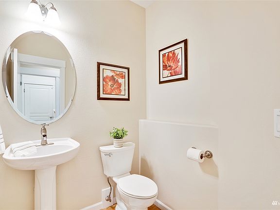 3rd image of 1621 33rd Avenue Ct S