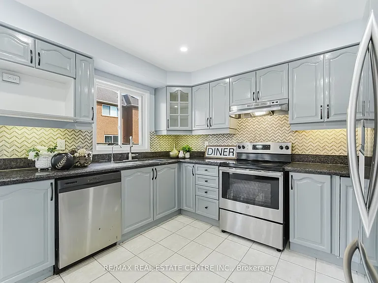 15 Heatherdale Dr — Photo 16