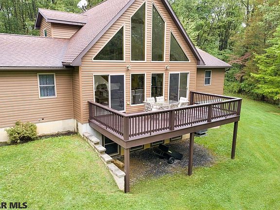 3rd image of 230 Ponderosa Dr