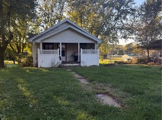 8400 SE King Hill Rd, Saint Joseph, MO 64504