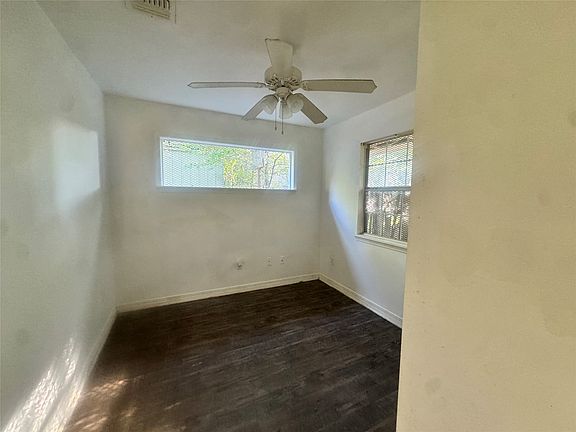 5th image of 3025 Conmar St