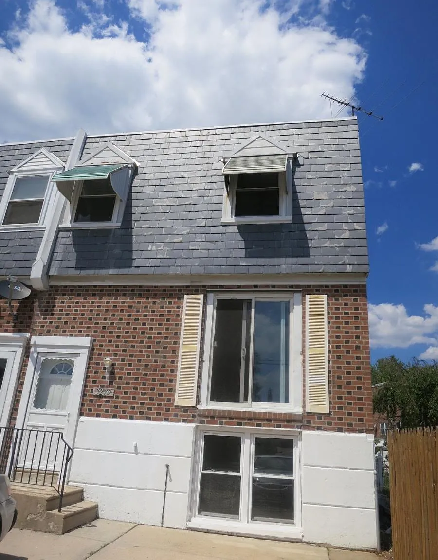 3279 Morrell Avenue — Photo 1