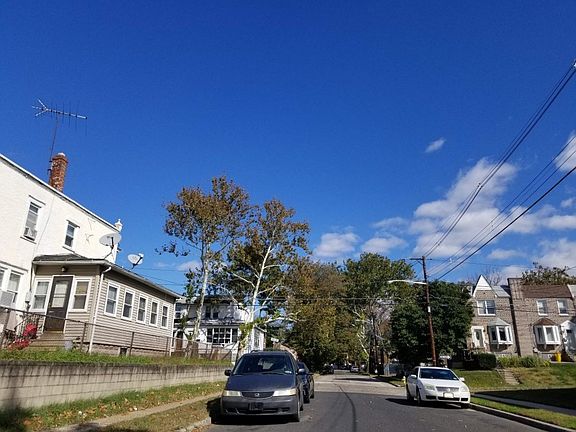 4th image of 1932 43rd St