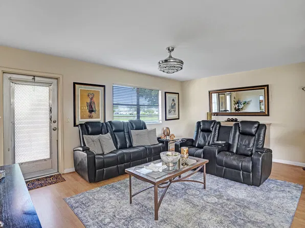 338 Seville Blvd #O, Delray Beach, FL 33446