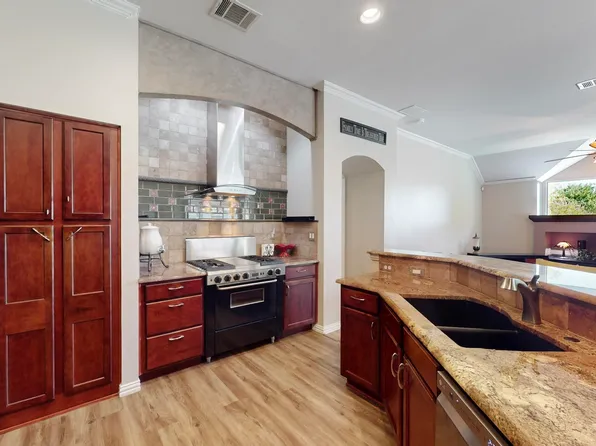 10000 Soriano St, Denton, TX 76207