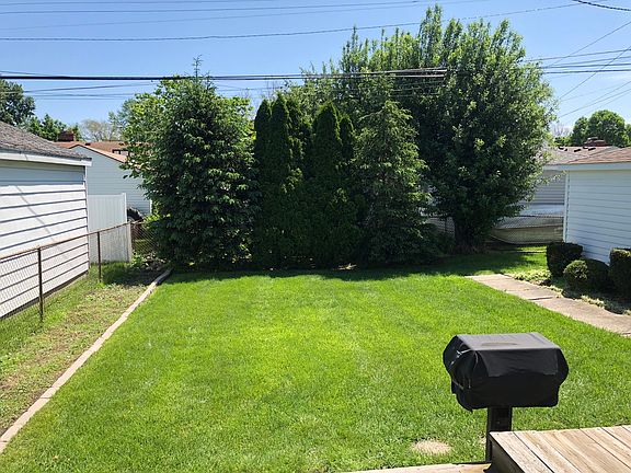 4th image of 11030 Loveland St