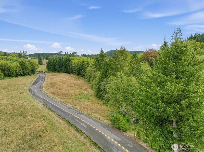 4th image of 330 Kjesbu Road