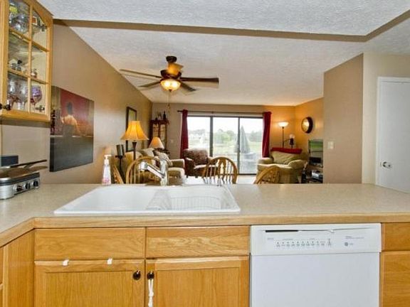 5th image of 7558 Stone Lake Dr
