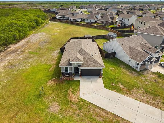 2nd image of 2017 Grove Ln