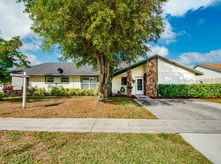865 Lantern Tree Ln, Wellington, FL 33414