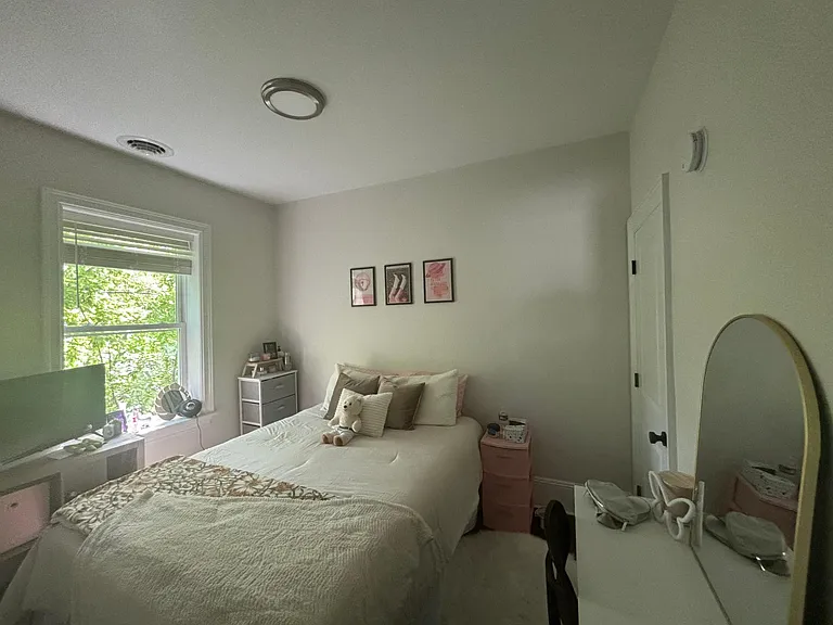 522 Madison Ave #1 — Photo 19