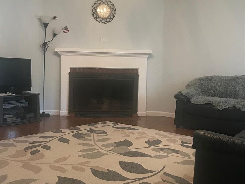 1st image of 3066 Callecita St