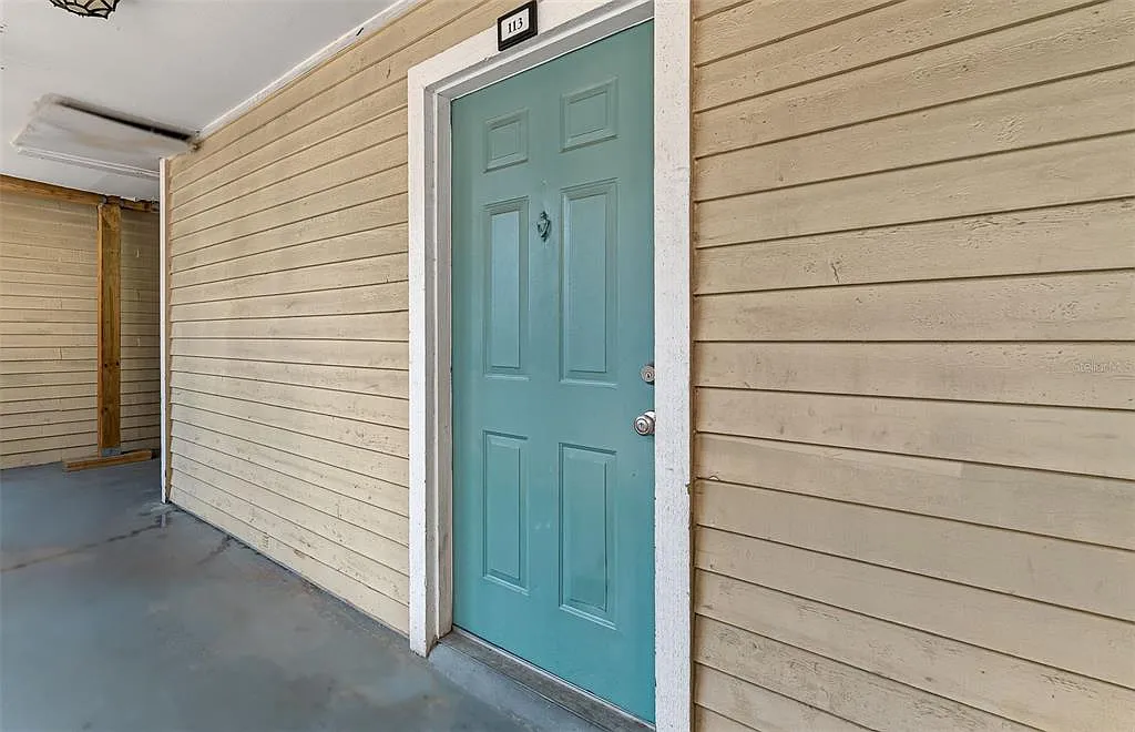 1 bed, 1.0 bath, 631 sqft, $1,990 — Photo 2