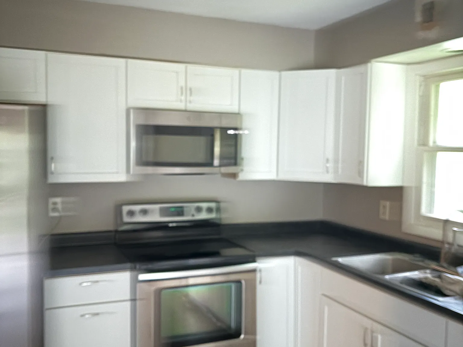 4 bed, 1700 sqft, $1,925 — Photo 3
