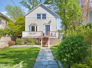 44 Arcadia Rd, Old Greenwich, CT 06870