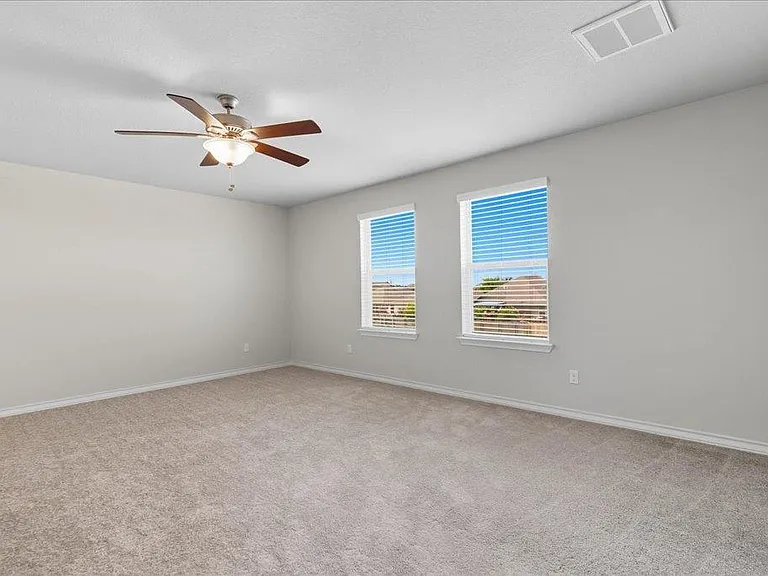 3801 Soft Shore Ln — Photo 16