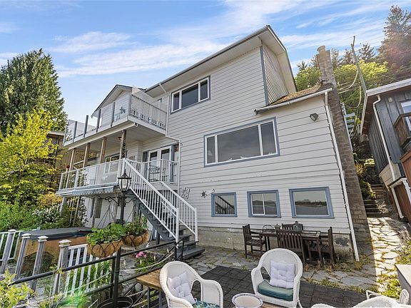 3rd image of 363 Chemainus Rd