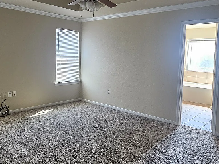 2415 Merle Dr — Photo 11