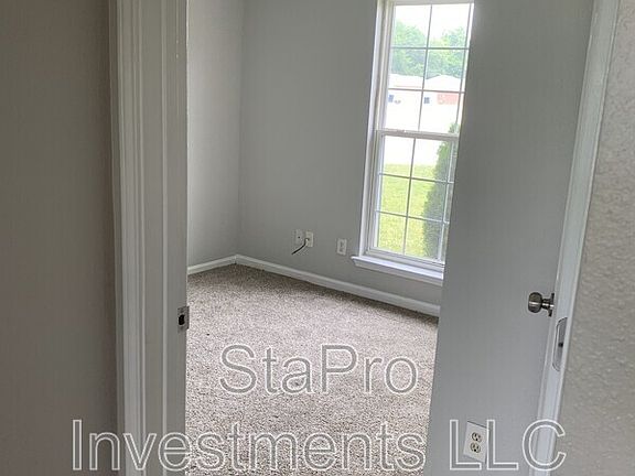 3rd image of 110 Village Pl