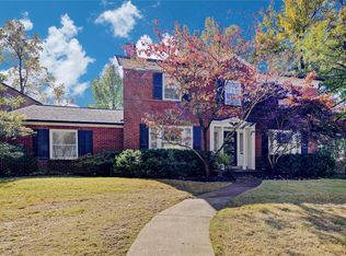 8024 Daytona Dr, Saint Louis, MO 63105
