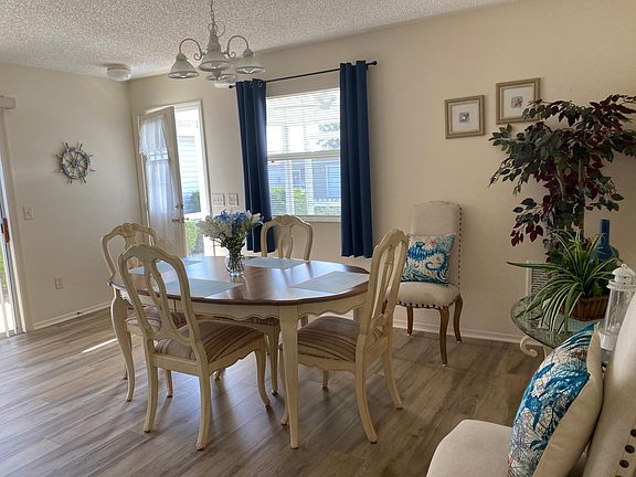 4th image of 896 Crystal Ct