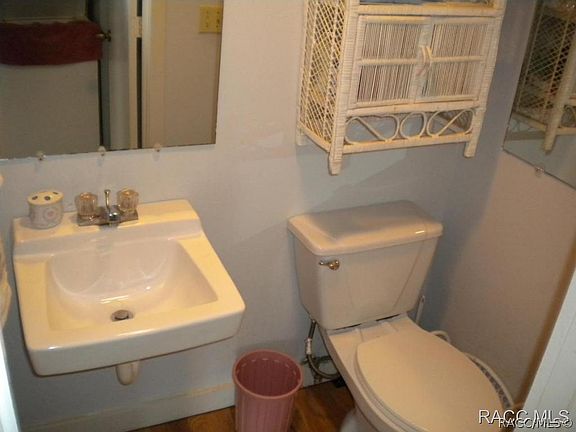 4th image of 2653 N Seabreeze Point #M-2