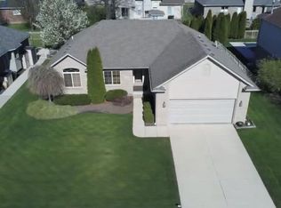 54388 Pine St, New Baltimore, MI