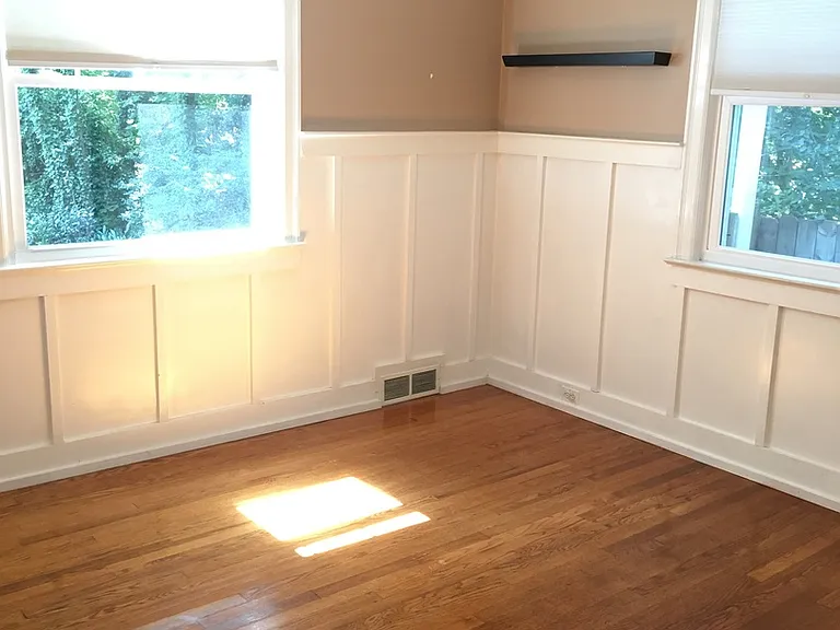 2461 Lyndhurst Ave — Photo 18
