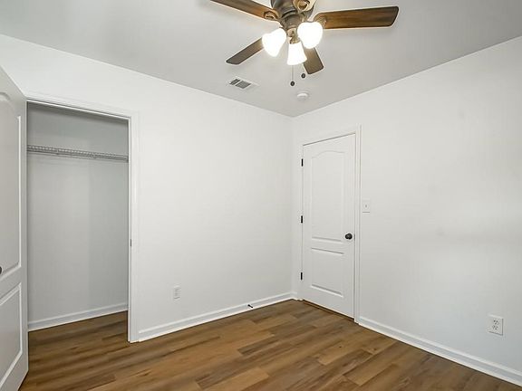 5th image of 7596 Anne Marie Ct
