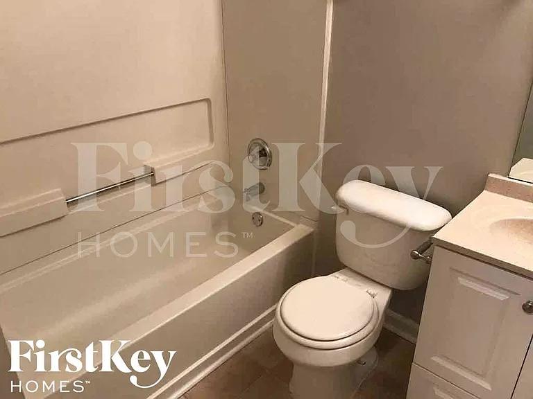 5623 Crystal Hl — Photo 19