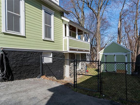 3rd image of 712 Stolp Ave