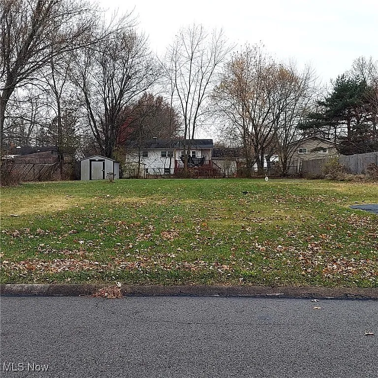 639 Aurora Dr photo 1