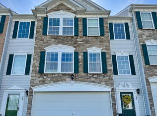233 Grace Manor Dr, Coraopolis, PA 15108