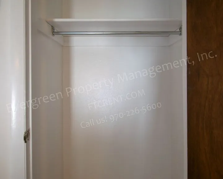 2401 W Stuart St — Photo 10