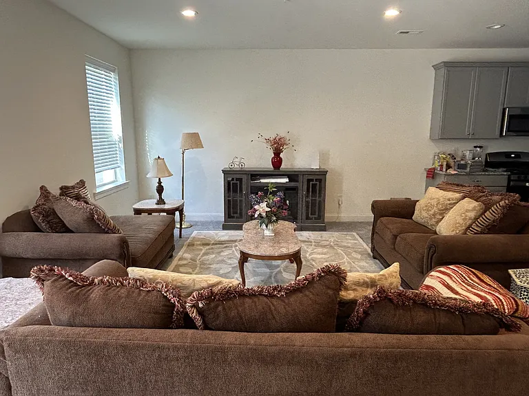 168 Everleigh Dr — Photo 8