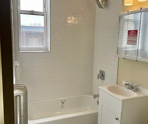 3rd image of 6114 S King Dr #2