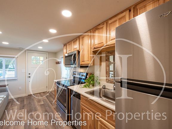 2nd image of 205 Woodland Ave #13