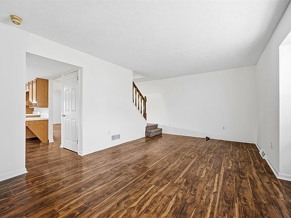 4th image of 1710 Parsonage Ln