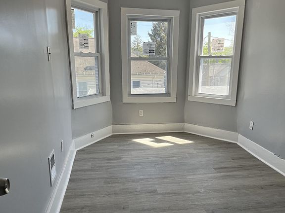 3rd image of 412 N 8th St Floor 2