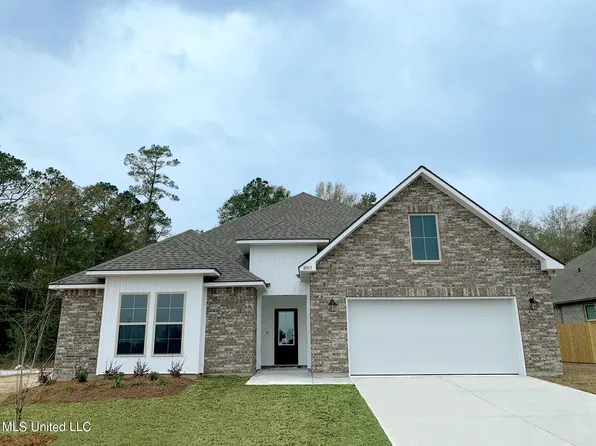10313 Patrick Dr, Gulfport, MS 39503