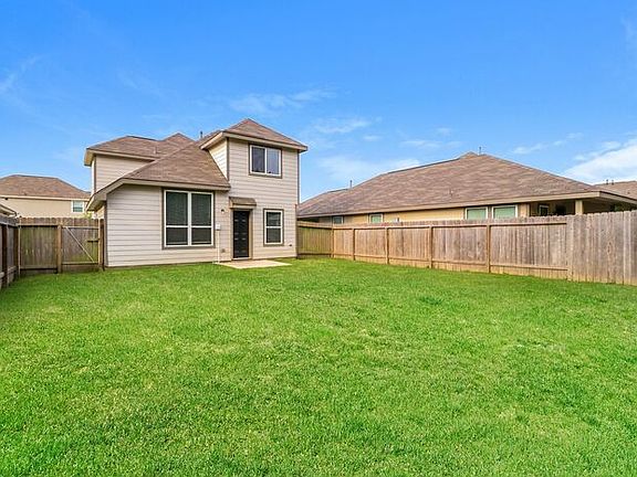 3rd image of 22067 Cascade Mountain Dr