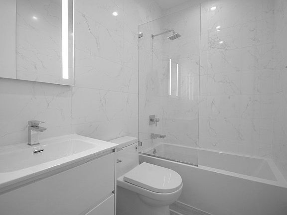 4th image of 1321 Union St APT 1L