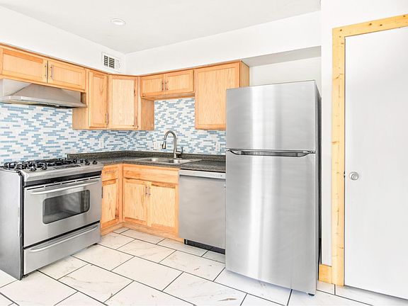 2nd image of 2806 Skyway Cir #103