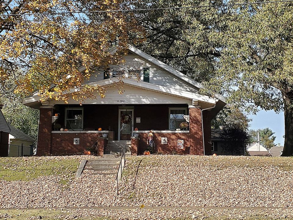 1st image of 615 Main St