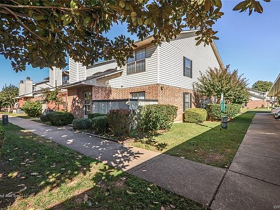 3rd image of 3636 Greenacres Dr #159