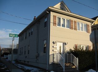 37 High St, Clifton, NJ 07014